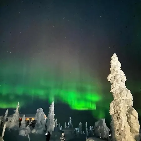 Levi And Sky Luxury Chalet